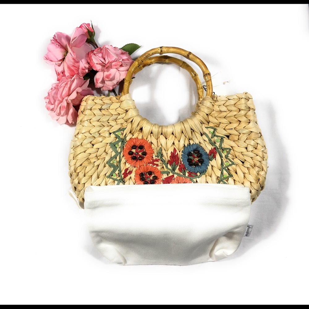 Straw/wicker bag w/bamboo handle w/removable pouch - Picture 2 of 8